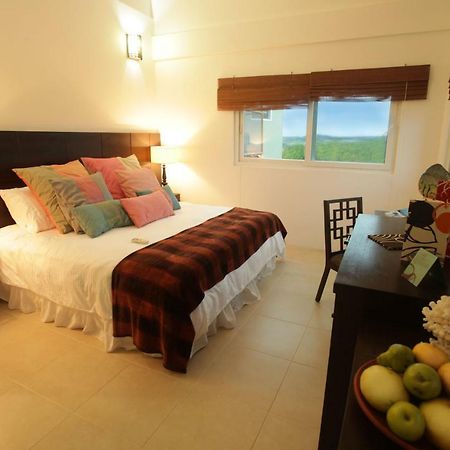 Iguana Crossing Boutique Hotel Puerto Villamil Esterno foto
