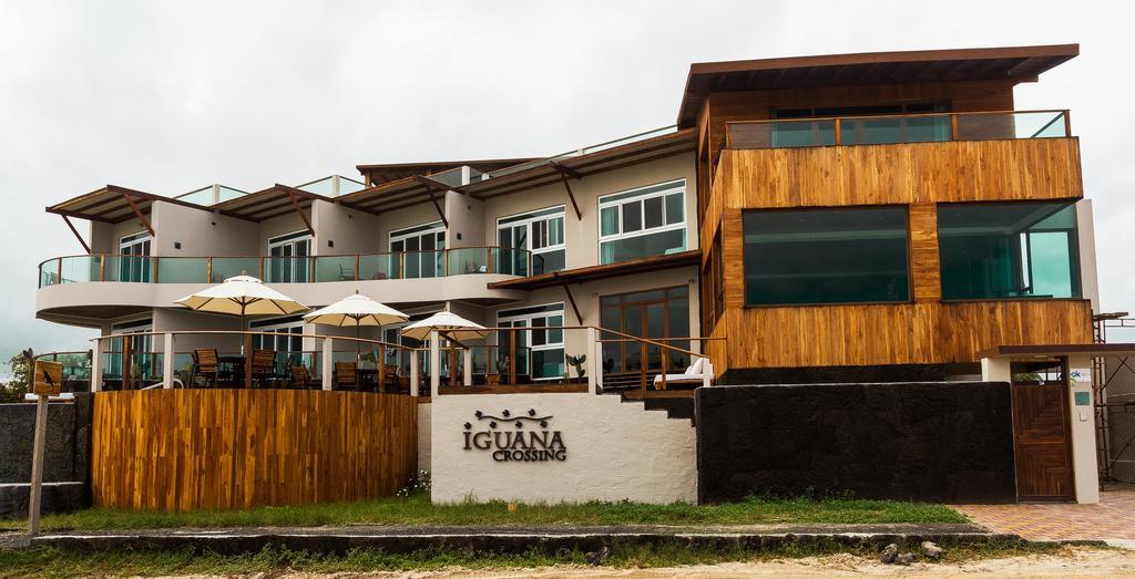 Iguana Crossing Boutique Hotel Puerto Villamil Esterno foto