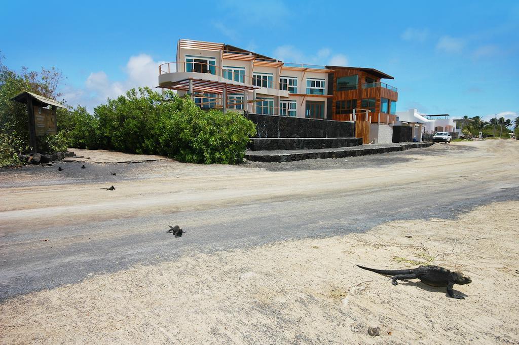 Iguana Crossing Boutique Hotel Puerto Villamil Esterno foto